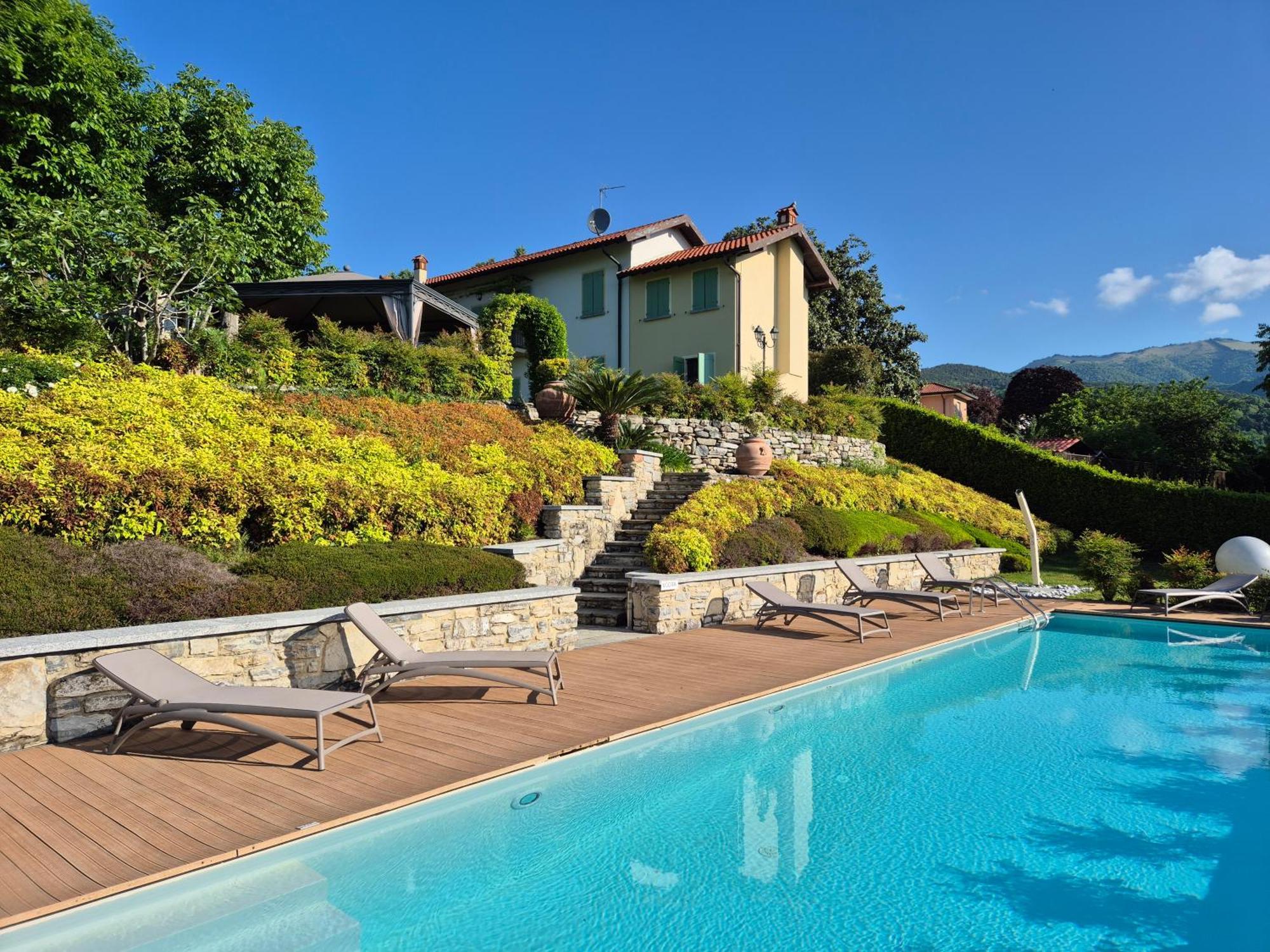 Casale Raffaello B&B Como Albese Con Cassano Exteriör bild