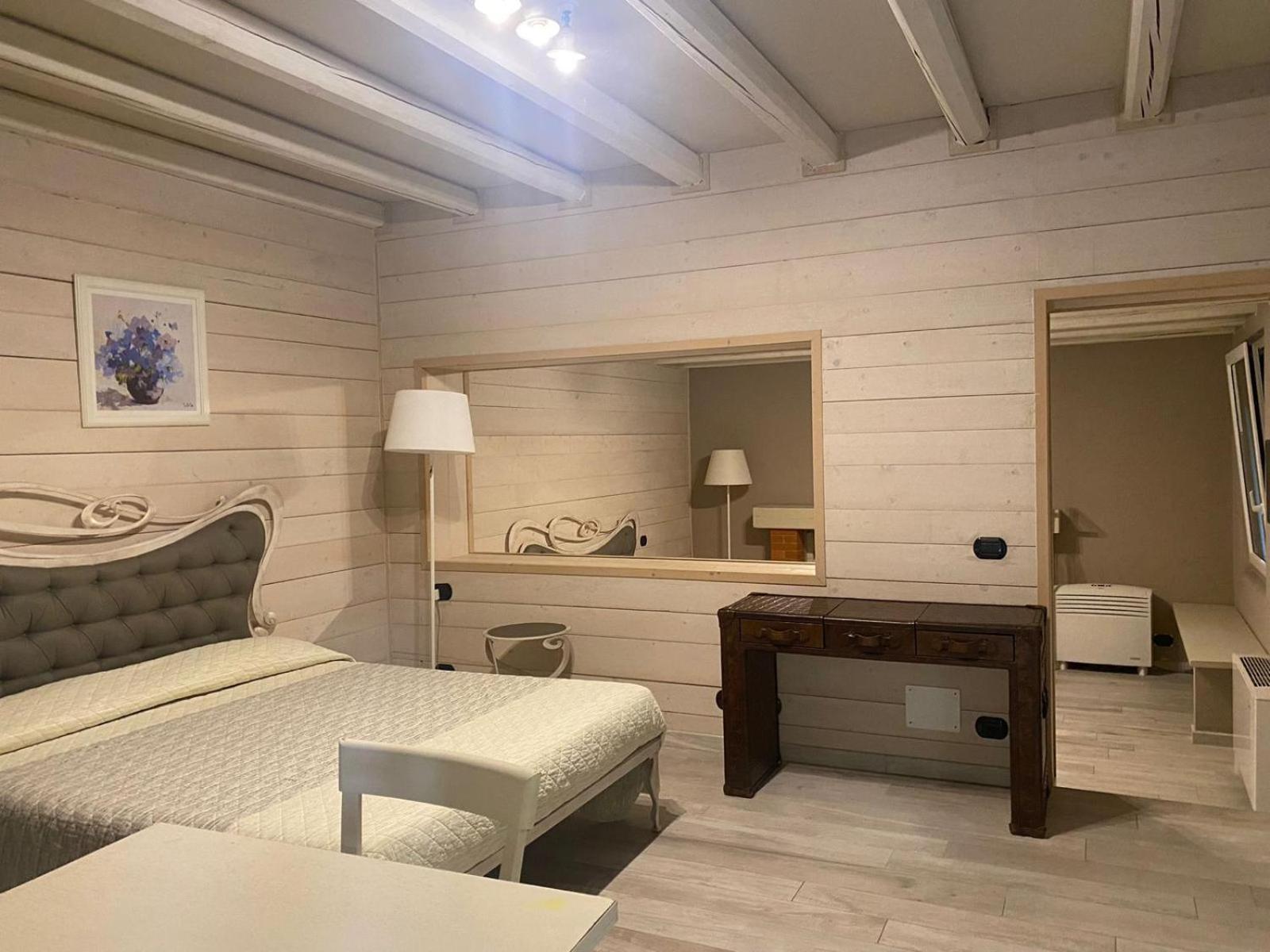 Casale Raffaello B&B Como Albese Con Cassano Exteriör bild